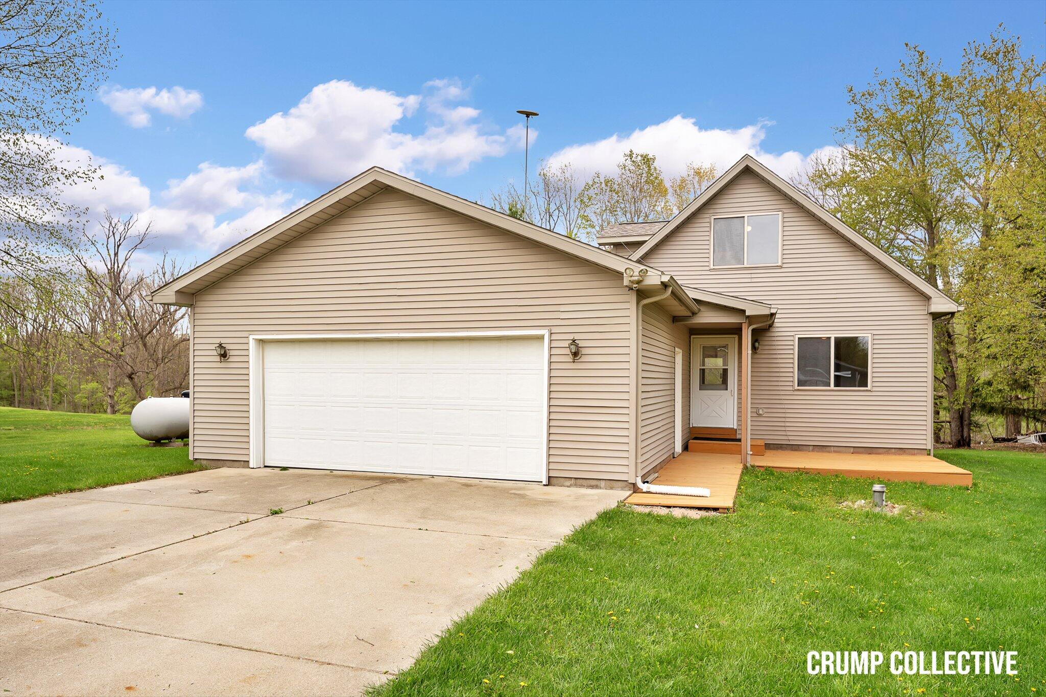 9129 Lakeside Drive