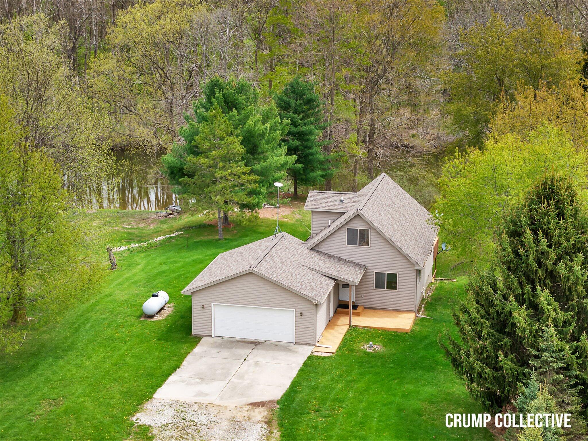 9129 Lakeside Drive