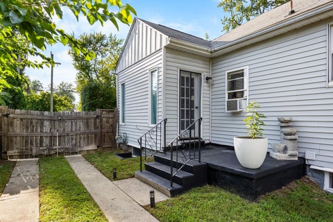 Tiny photo for 948 N Prospect Road, Ypsilanti Charter Township, MI 48198 (MLS # 81026045616)