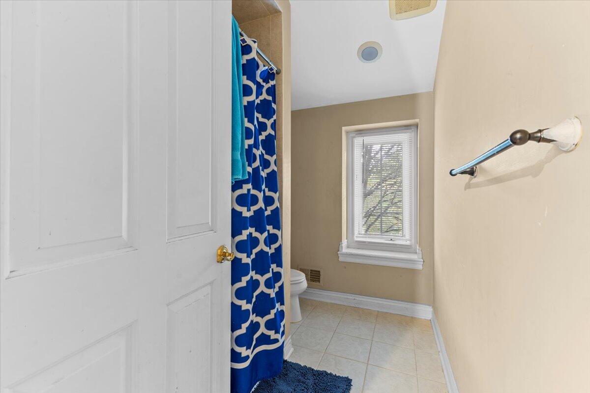 18401 Fox Hollow Court