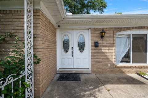 Tiny photo for 47683 Westlake Drive, Shelby Charter Township, MI 48315 (MLS # 20261085258)