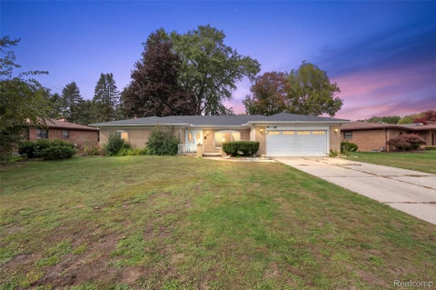 Photo of 47683 Westlake Drive, Shelby Charter Township, MI 48315 (MLS # 20261085258)