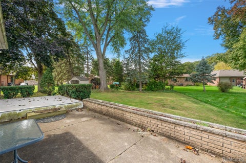 Tiny photo for 47683 Westlake Drive, Shelby Charter Township, MI 48315 (MLS # 20261085258)