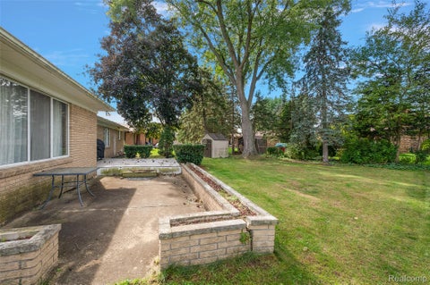Tiny photo for 47683 Westlake Drive, Shelby Charter Township, MI 48315 (MLS # 20261085258)