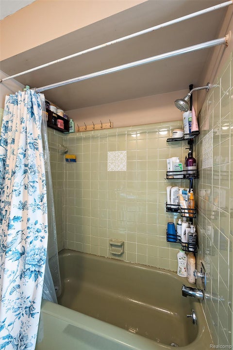 Tiny photo for 47683 Westlake Drive, Shelby Charter Township, MI 48315 (MLS # 20261085258)