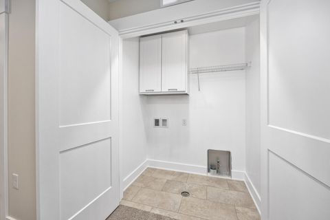 Tiny photo for 2221 Watertown Way NE, Grand Rapids City, MI 49505 (MLS # 65026013411)