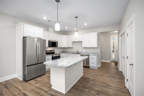 Tiny photo for 2221 Watertown Way NE, Grand Rapids City, MI 49505 (MLS # 65026013411)