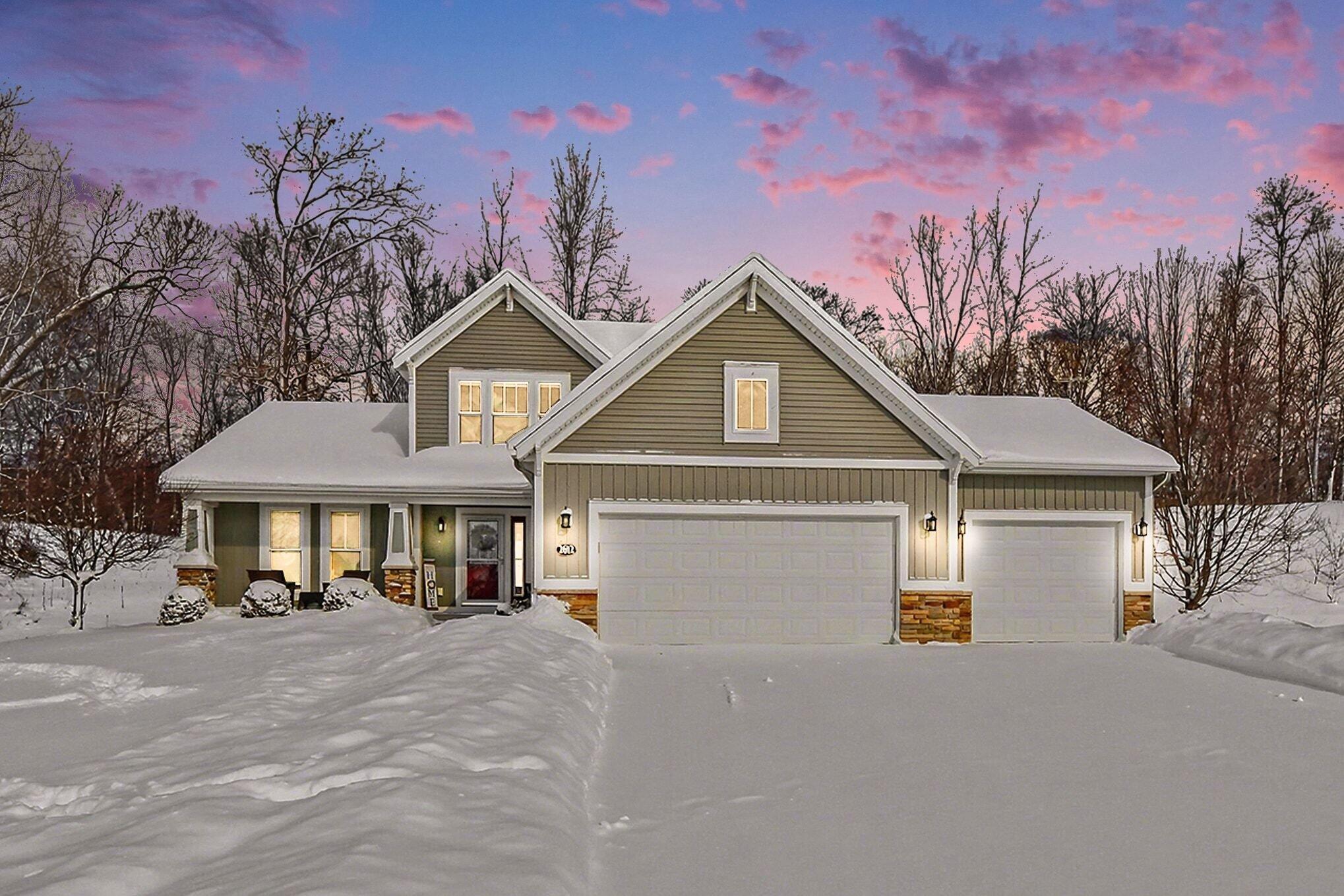 2612 Orange Court SE