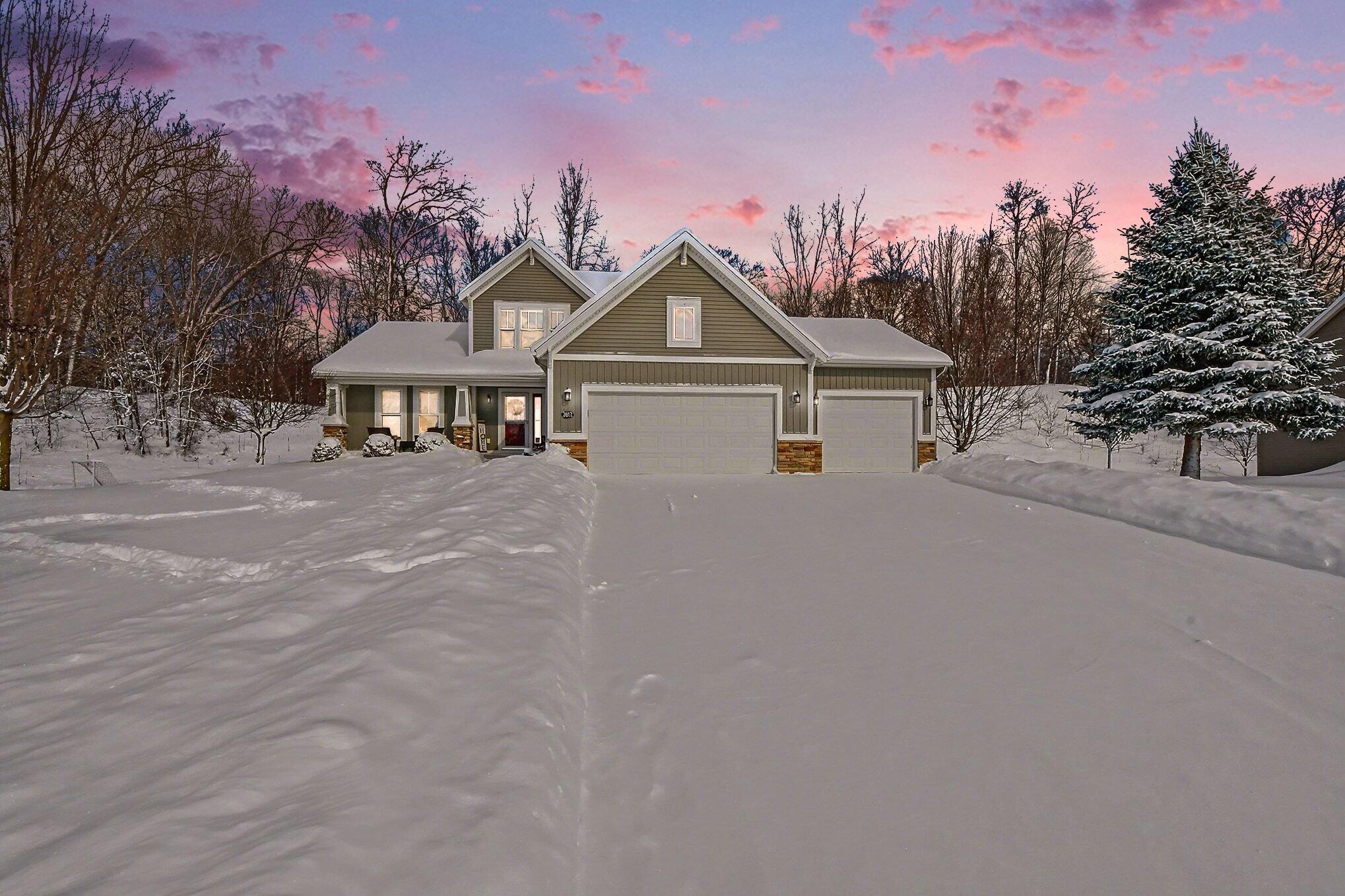 2612 Orange Court SE