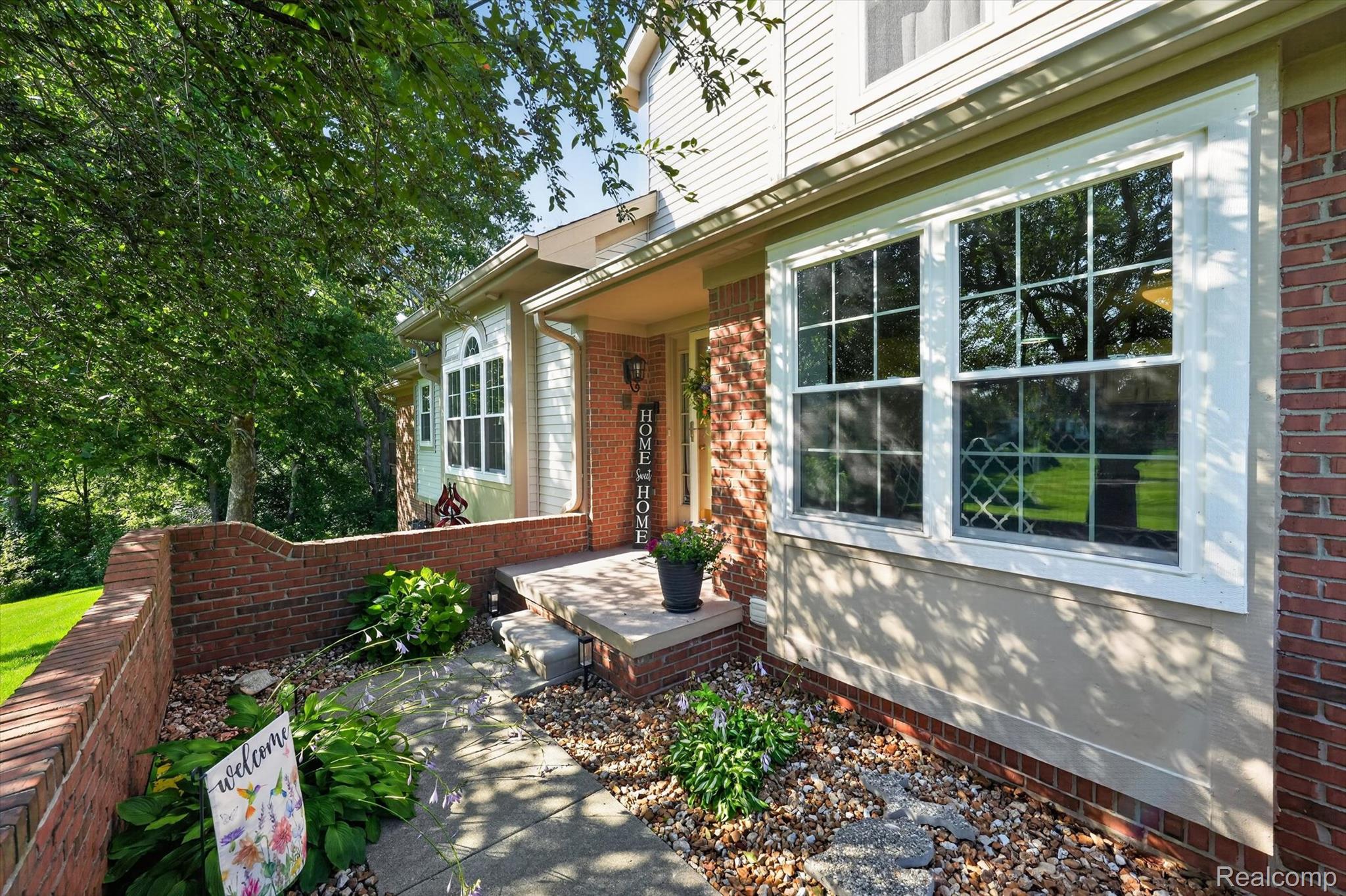 10301 Golfside Drive