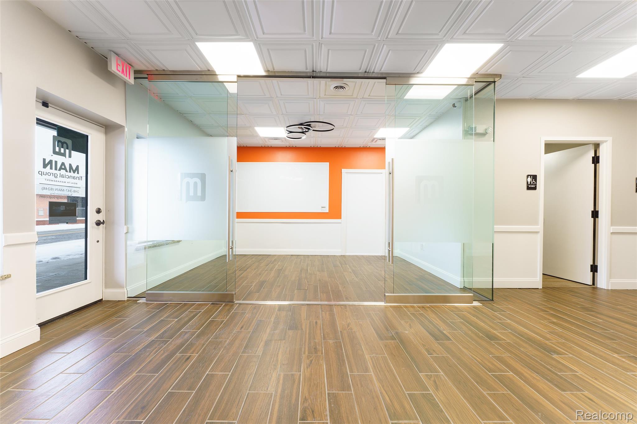 315 W North Street 300 & 400