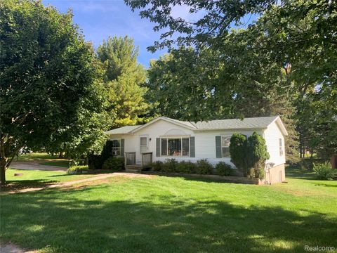 310 E Orchard Street Perry City MI 48872