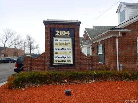 2104 E 11 MILE Road Warren City MI 48091
