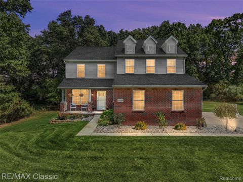Photo of 10238 Shenandoah Ridge Drive, Brighton City, MI 48114 (MLS # 20251039393)