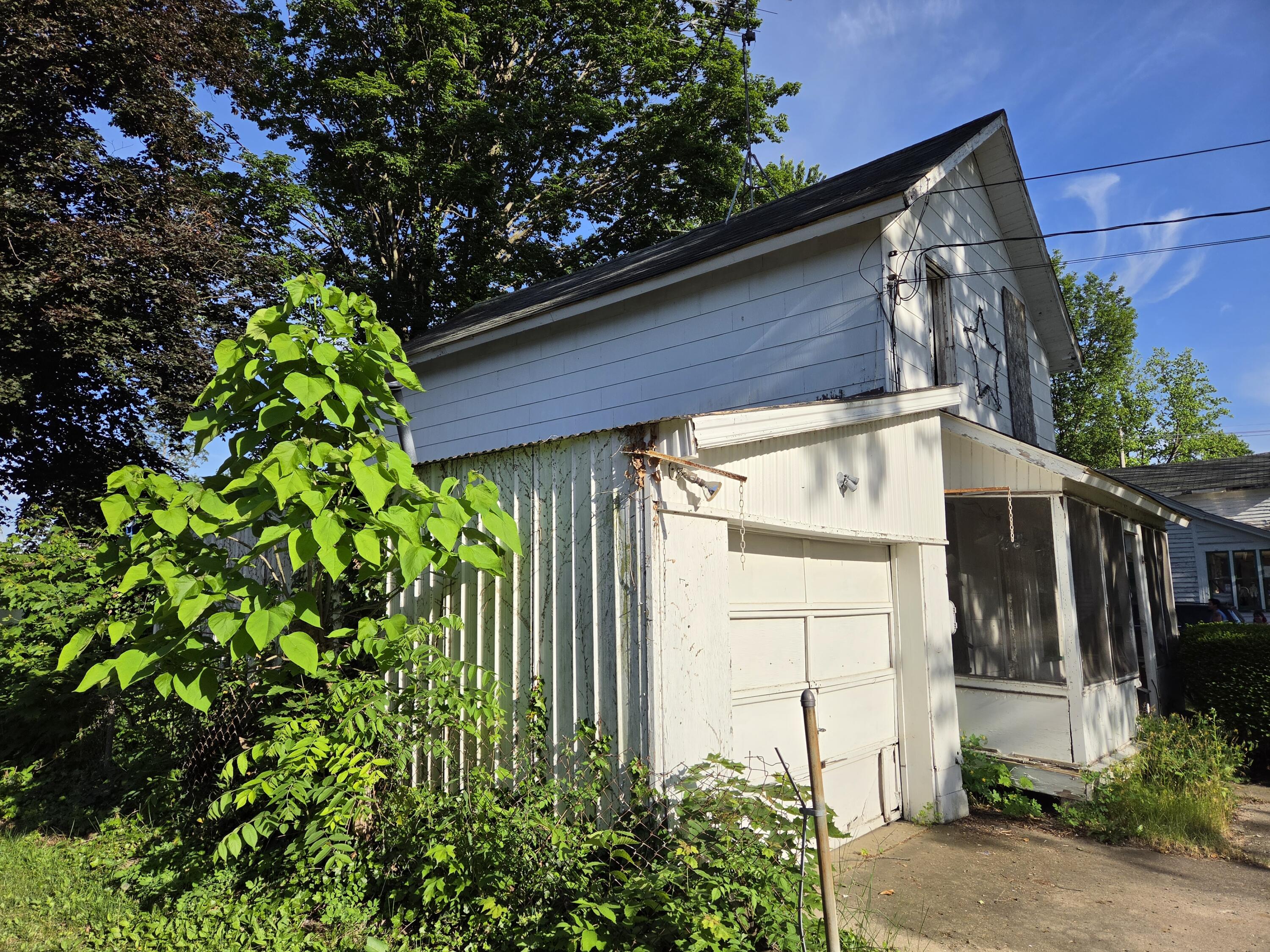 404 McOmber Street