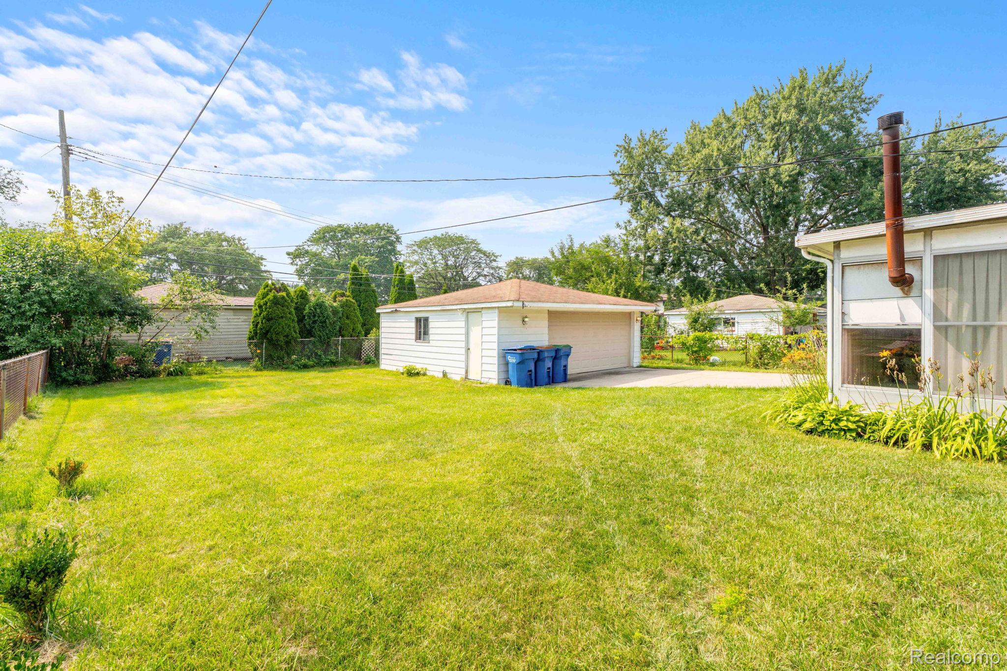 Warren City, Michigan 48092, United States, 3 Bedrooms Bedrooms, ,2 BathroomsBathrooms,Residential,Pending,183028