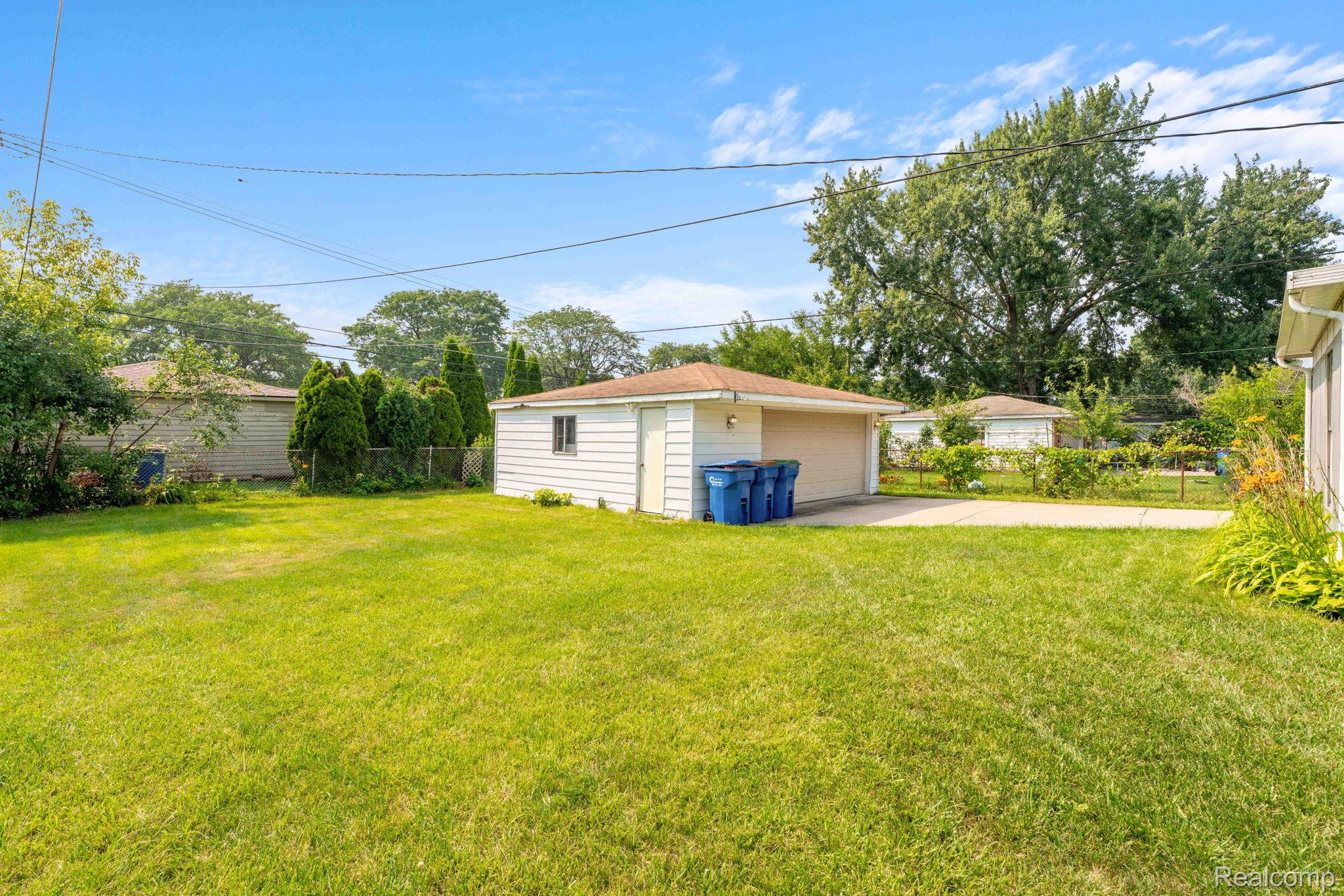 Warren City, Michigan 48092, United States, 3 Bedrooms Bedrooms, ,2 BathroomsBathrooms,Residential,Pending,183028