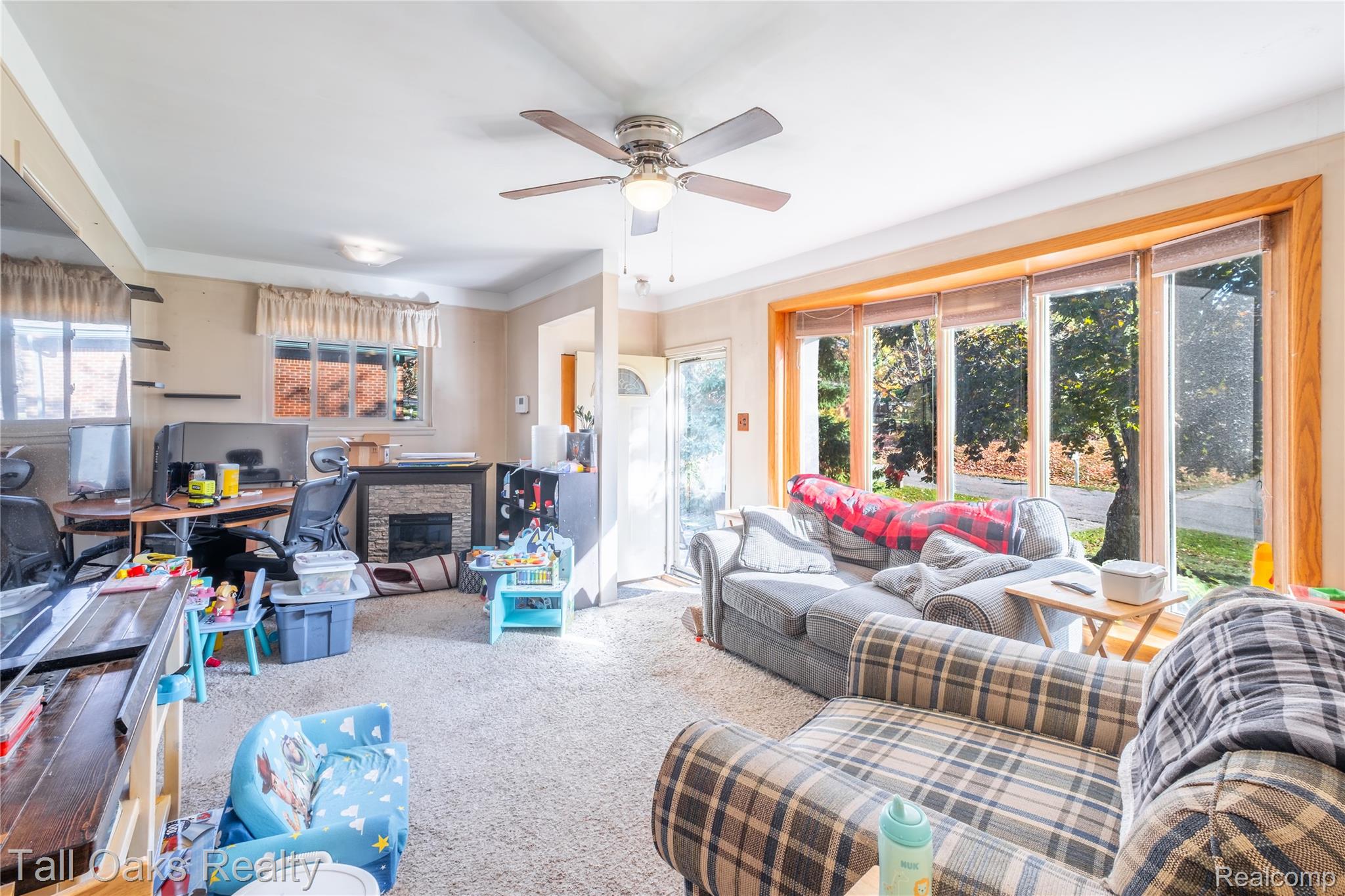281 Lorberta Lane