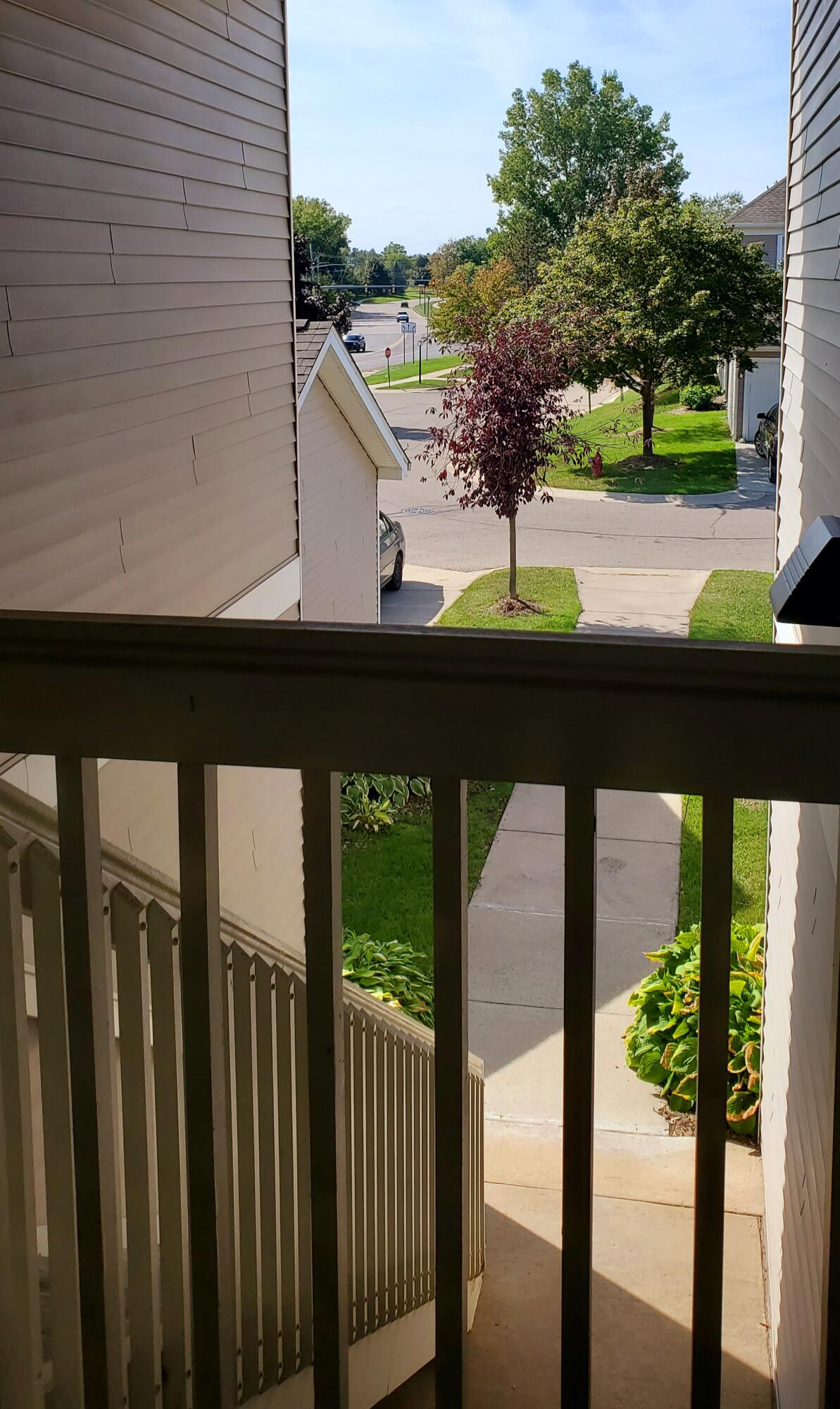 1354 Fox Pointe Circle