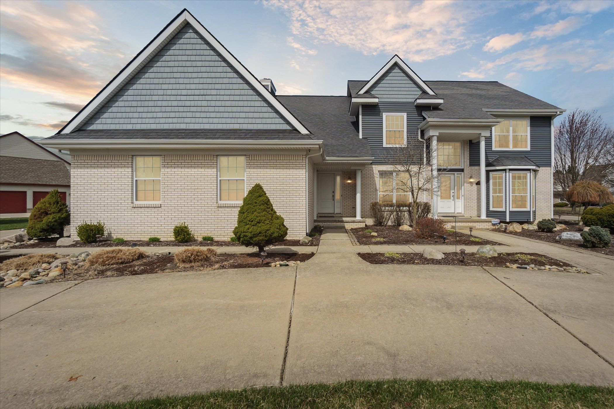 2897 TREYBURN Lane
