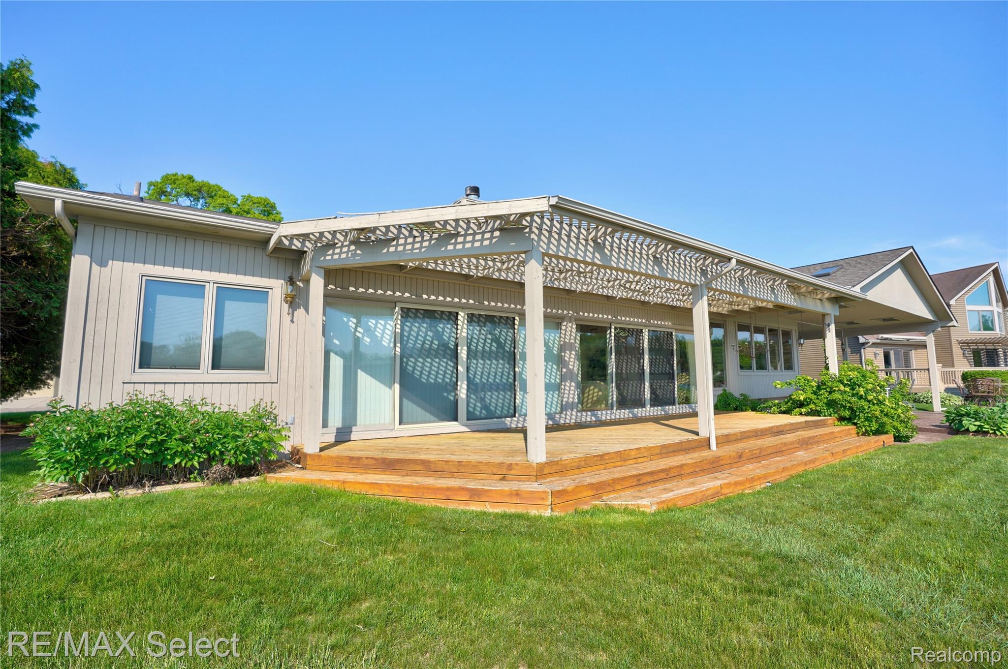13154 Lake Shore Drive