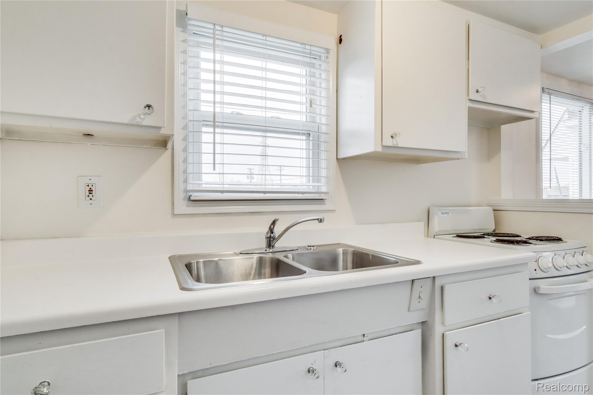 937 N Pontiac trail unit 1