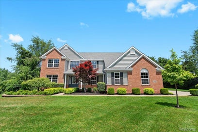 10080 Rolling Pines Drive Green Oak Township MI 48116