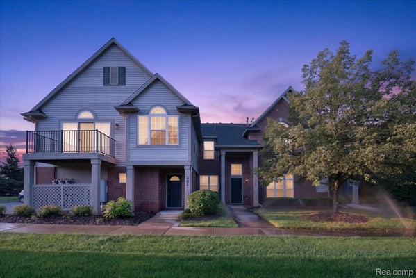 3085 PRIMROSE LN, YPSILANTI, MI 48197 - Image fd6f489ffc8ecf530c98e028d8d3ca15/3057587116