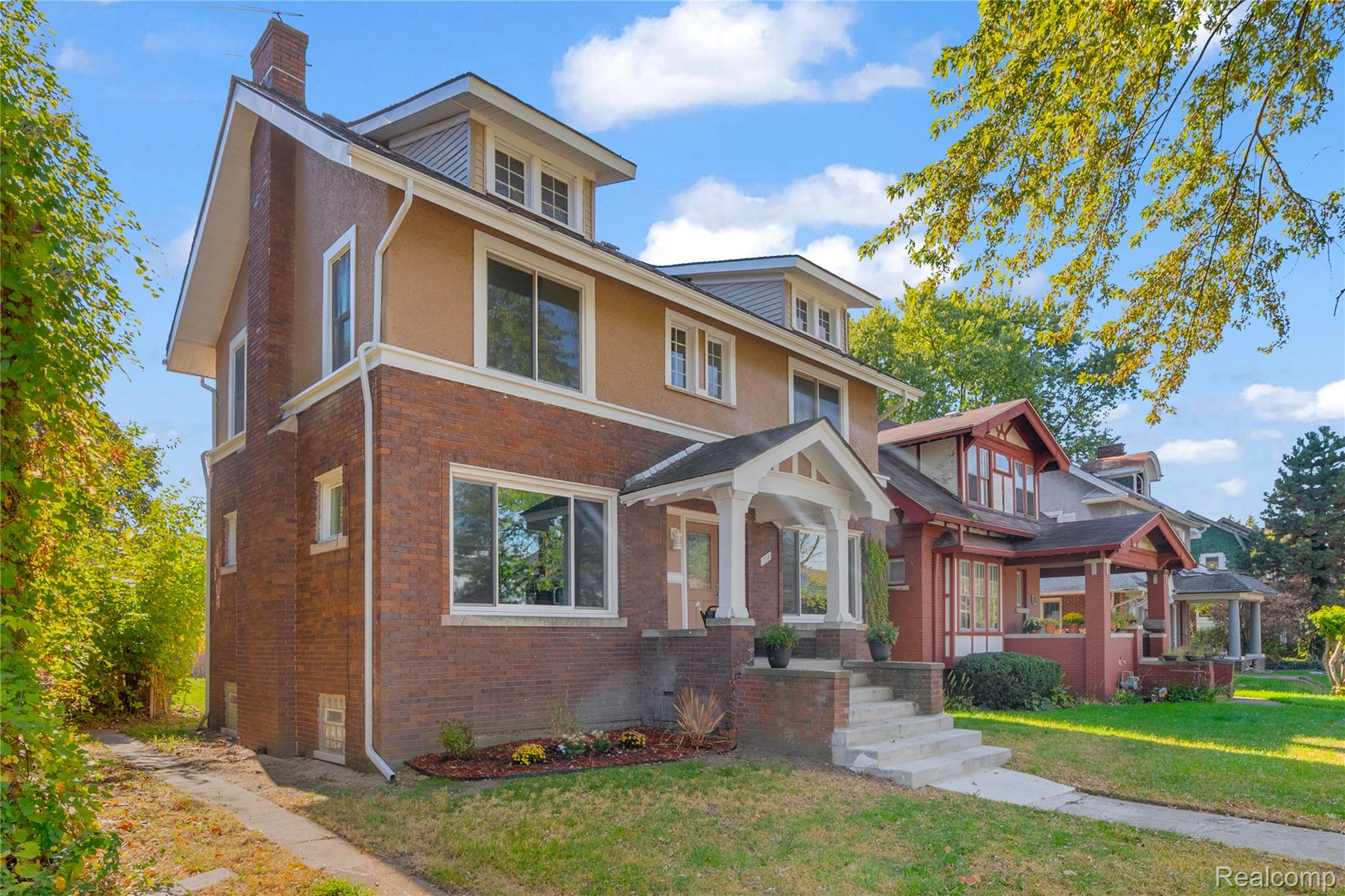 154 McLean McLean Street