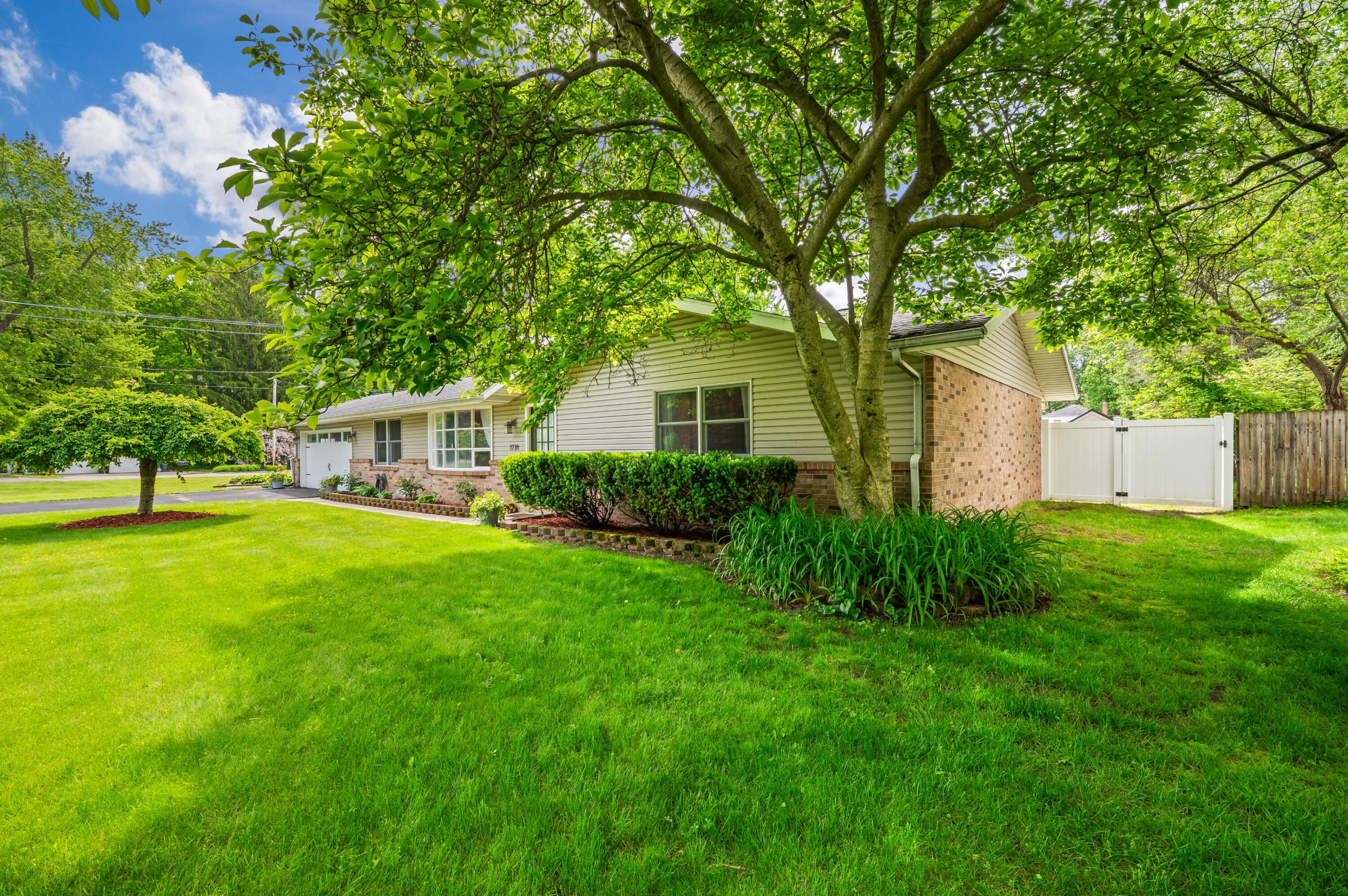 1710 Redwood Drive