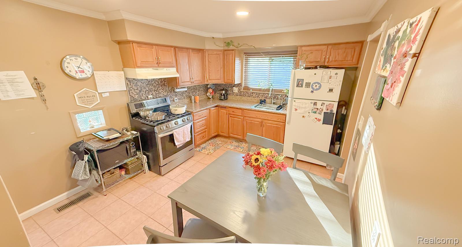 5728 Nightingale Street