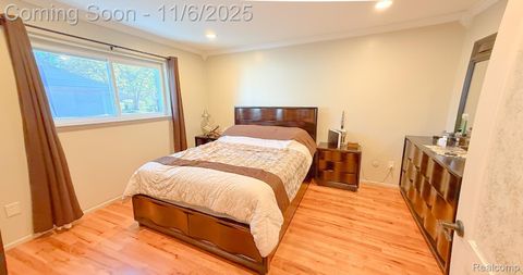 Tiny photo for 5728 Nightingale Street, Dearborn Heights City, MI 48127 (MLS # 20251051199)