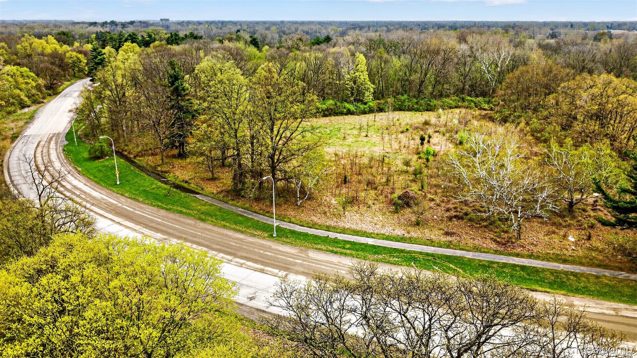 9075 W Parkway Street