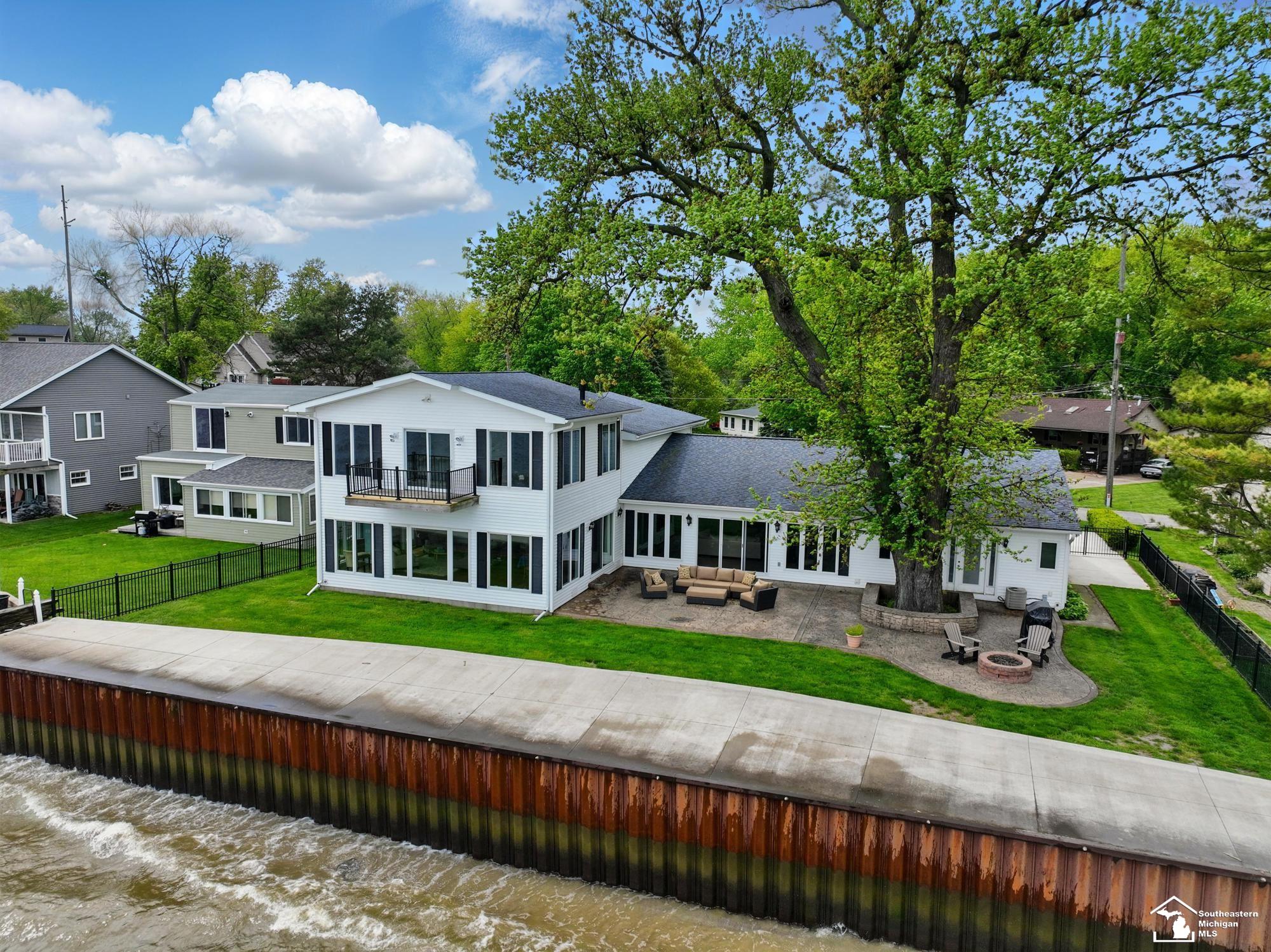 13542 Venetian Drive