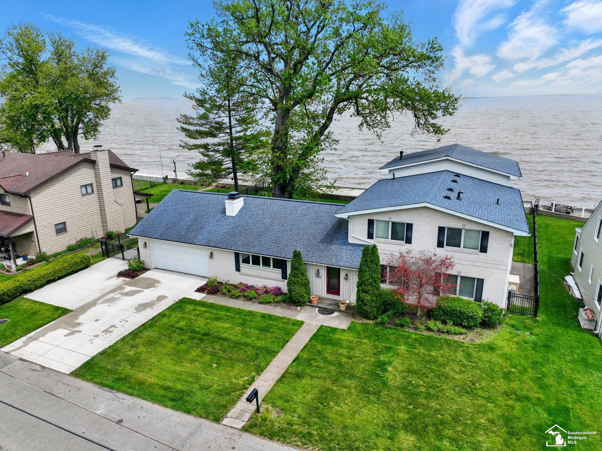 13542 Venetian Drive