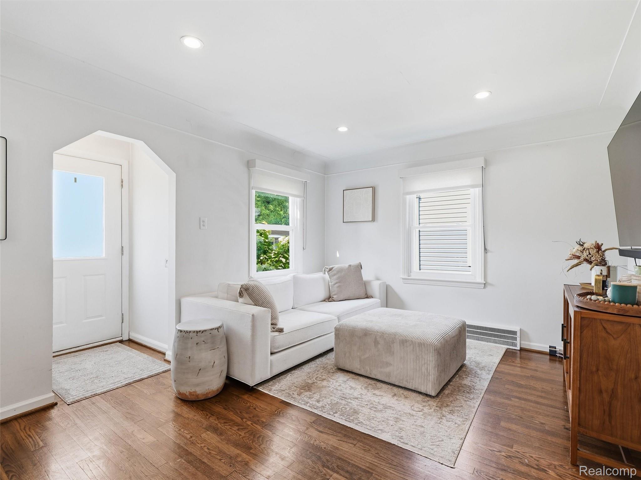 2056 Cambridge Road