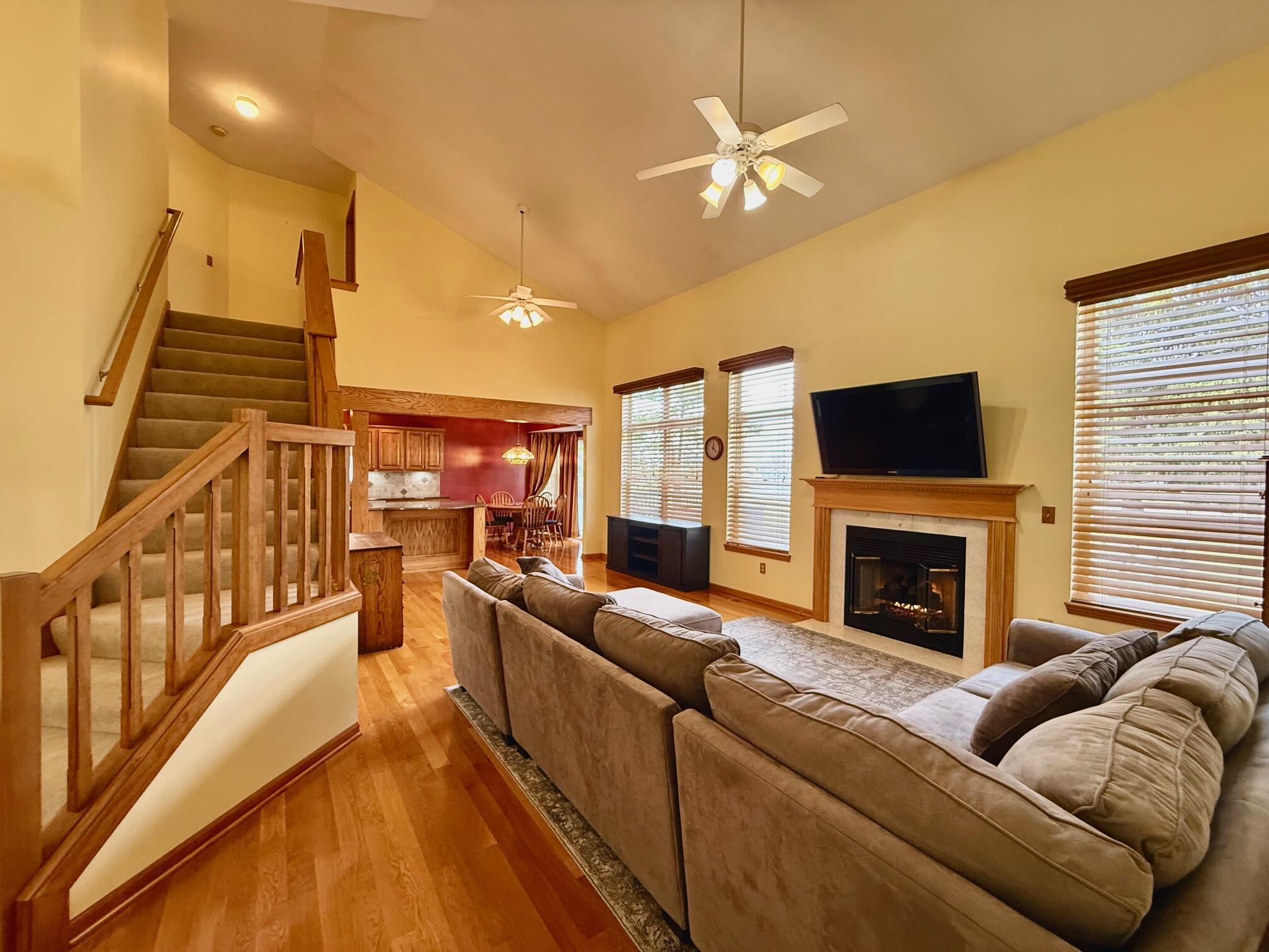 1975 Hollowbrook Drive