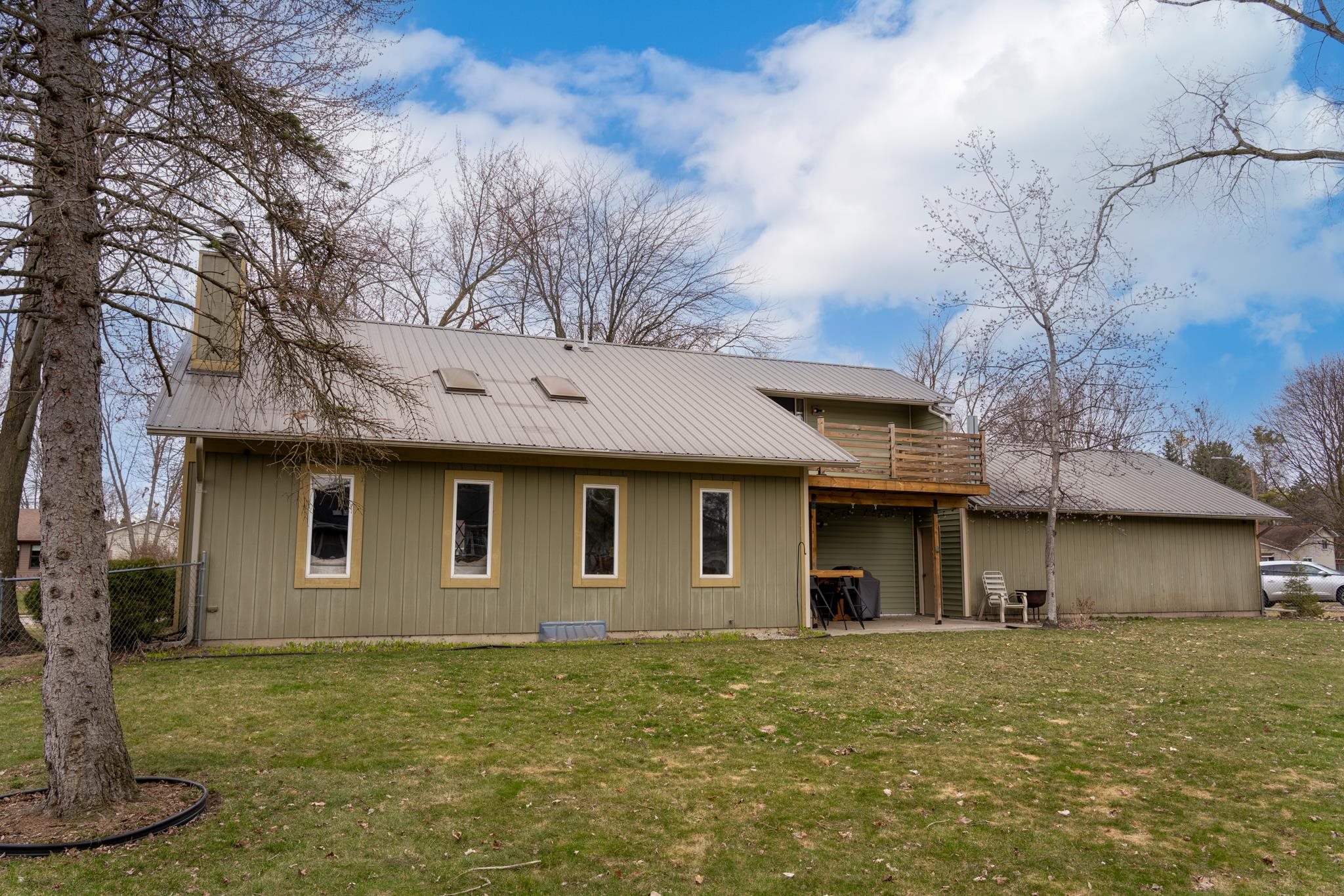 1410 E Bennett Avenue