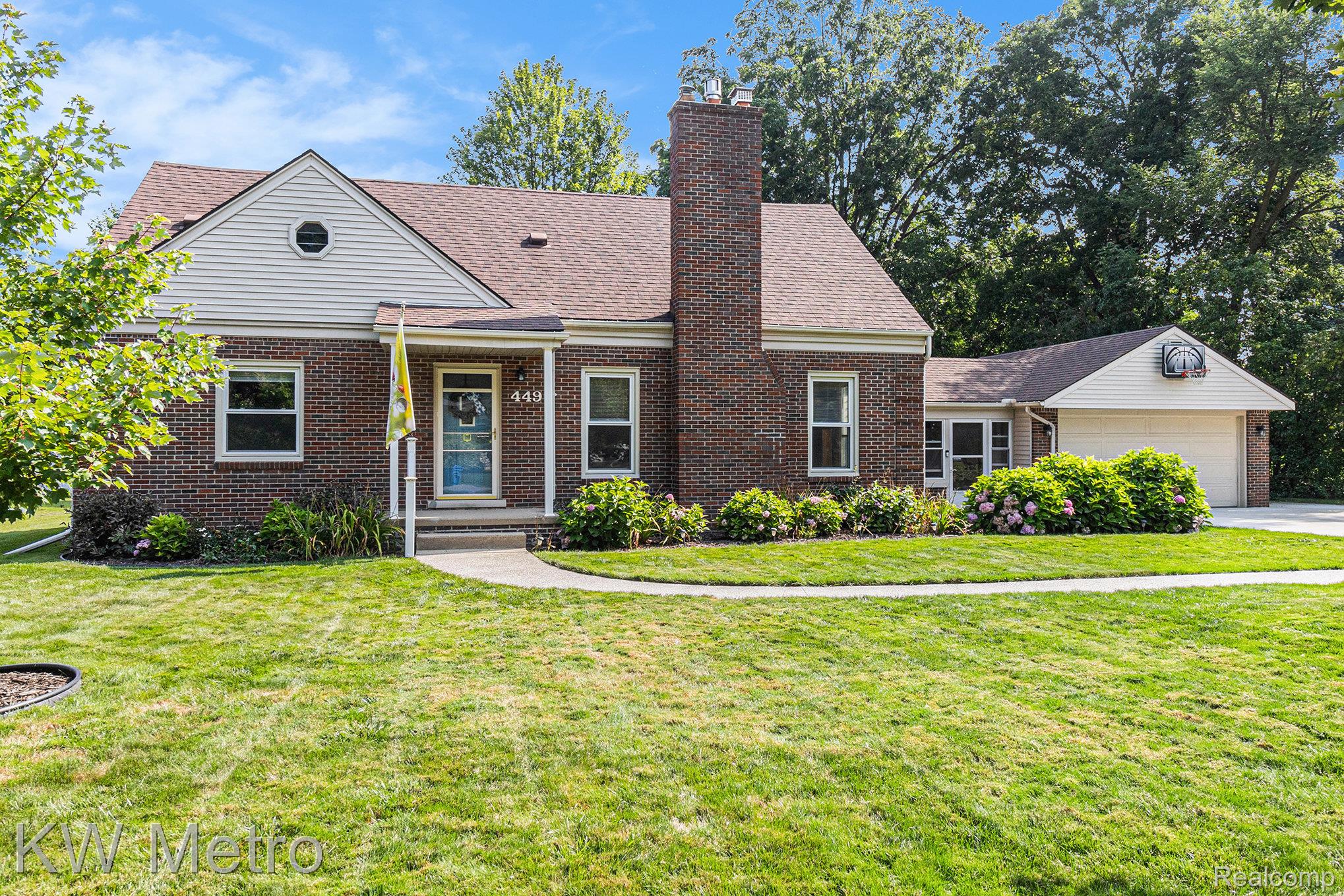 449 Shoreview Drive