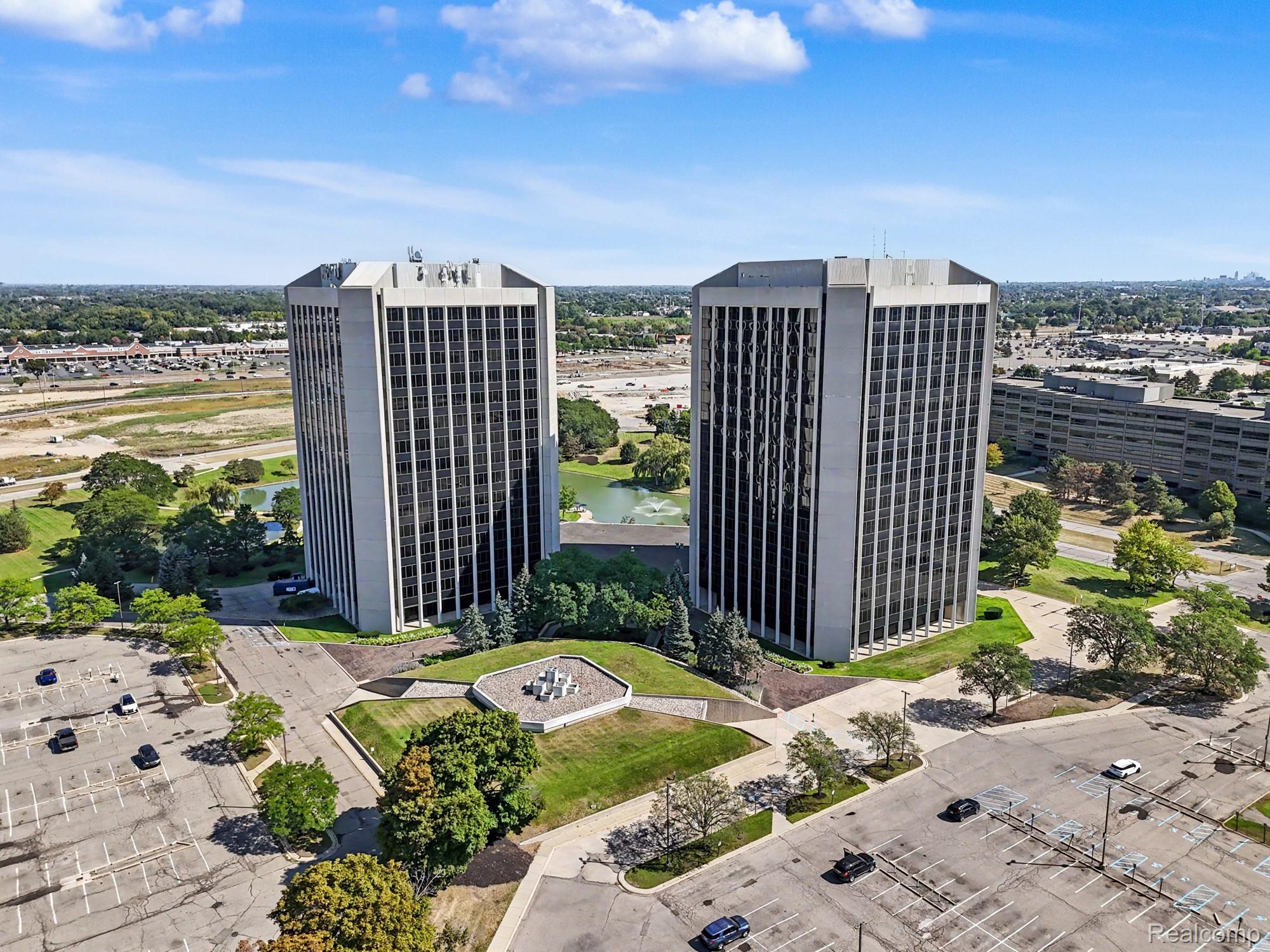 1 Parklane Boulevard W1050