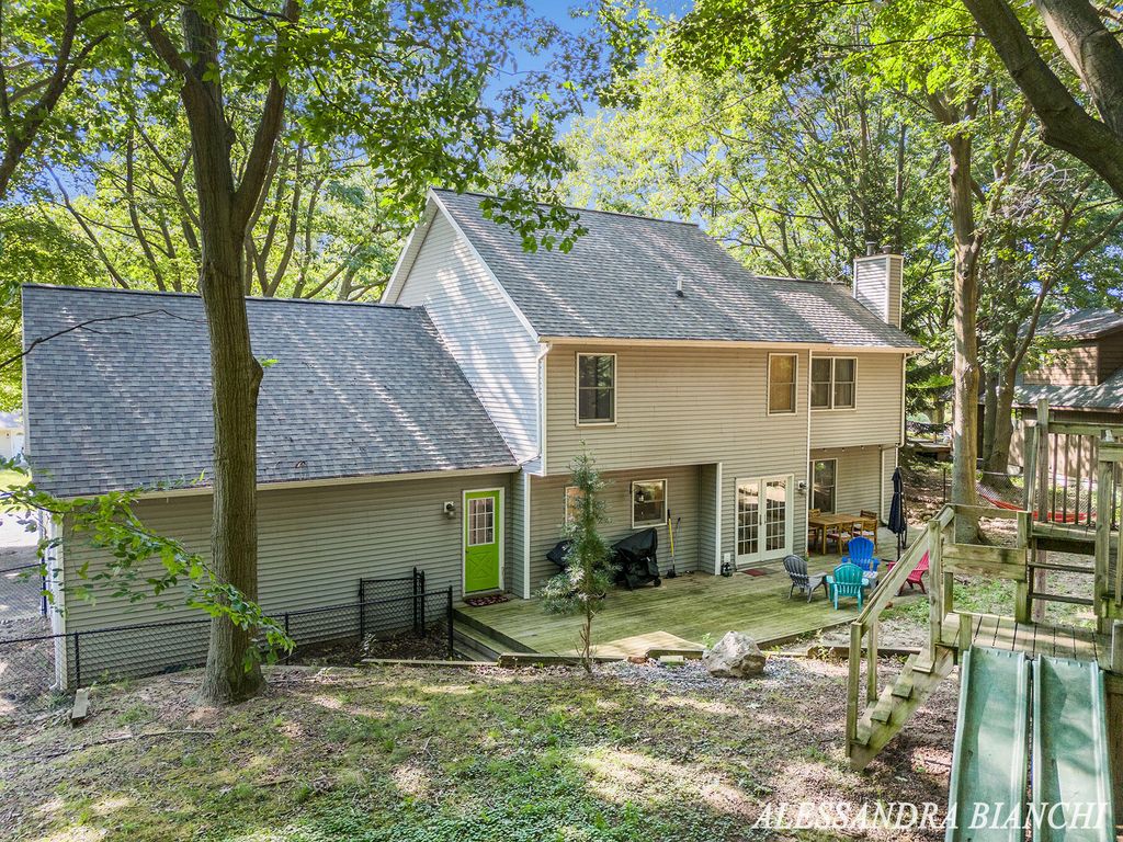 listing image 50