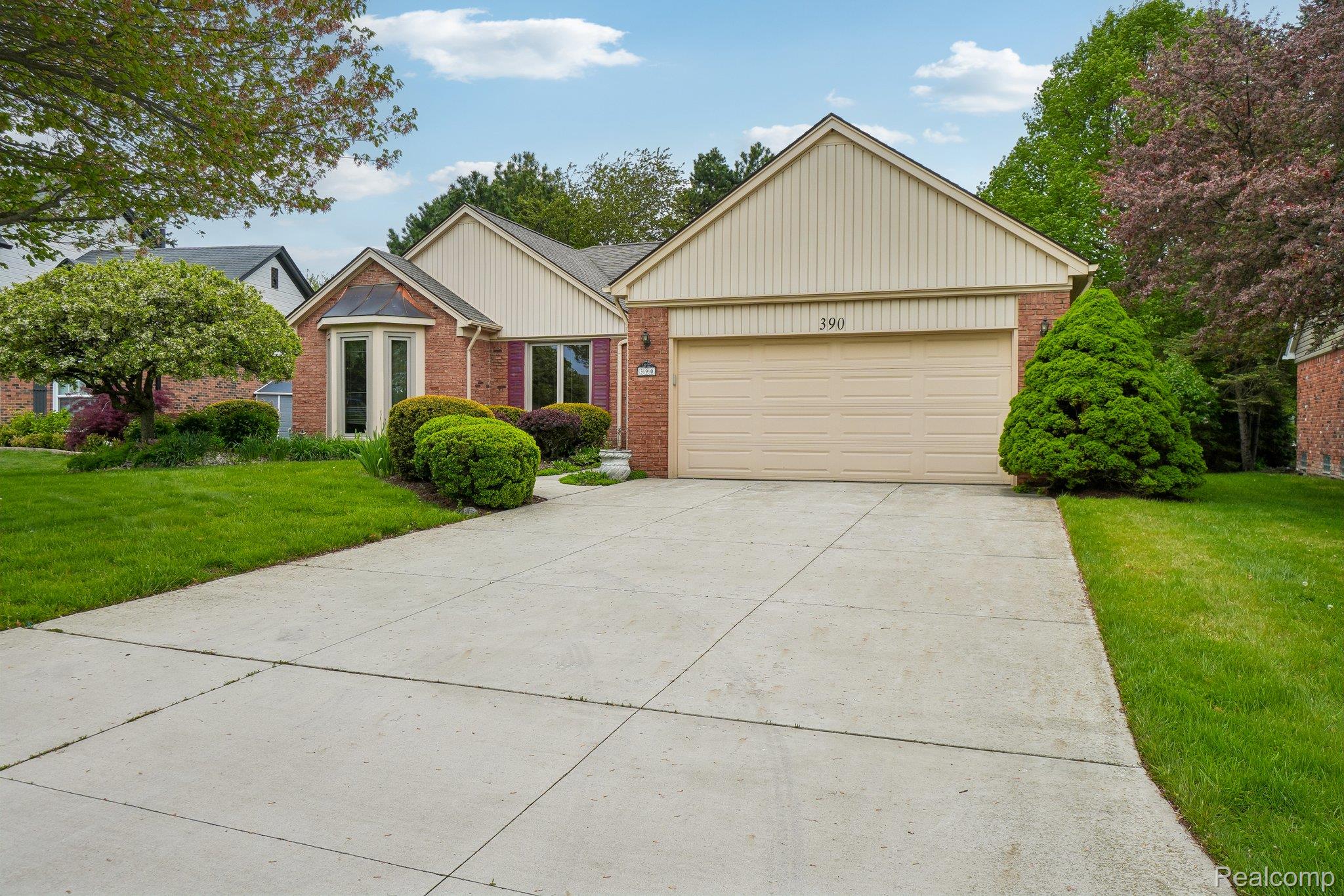 390 Buttercup Drive