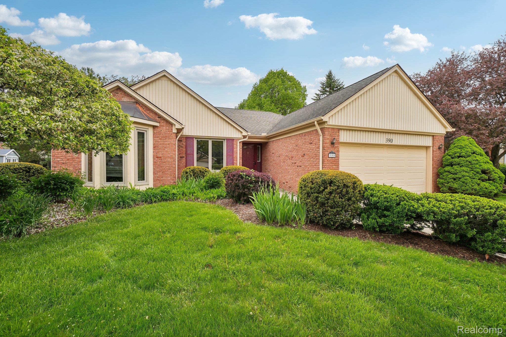 390 Buttercup Drive