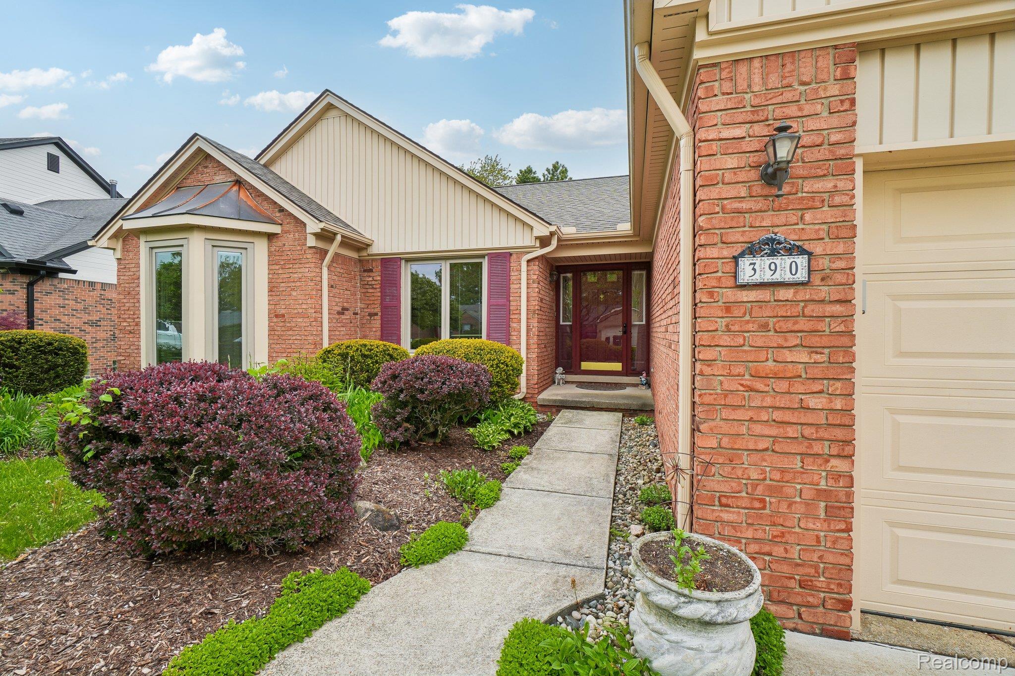 390 Buttercup Drive