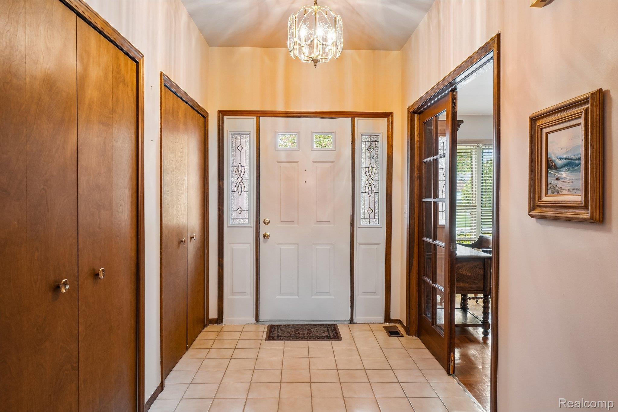 390 Buttercup Drive
