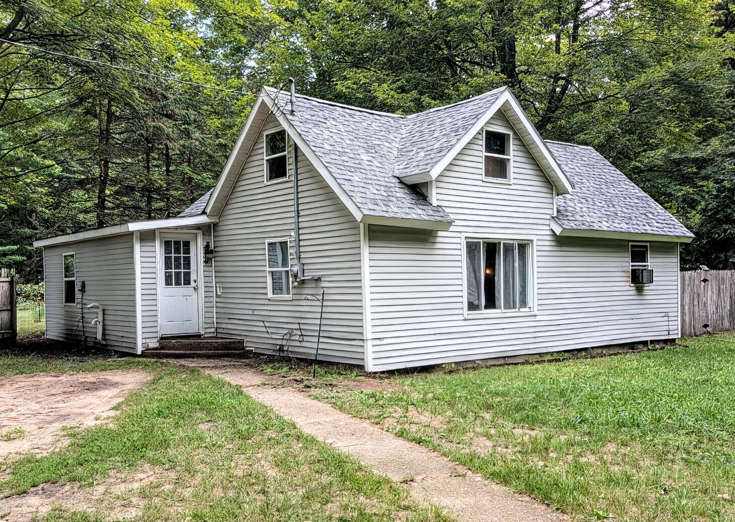 1466 Scenic Drive