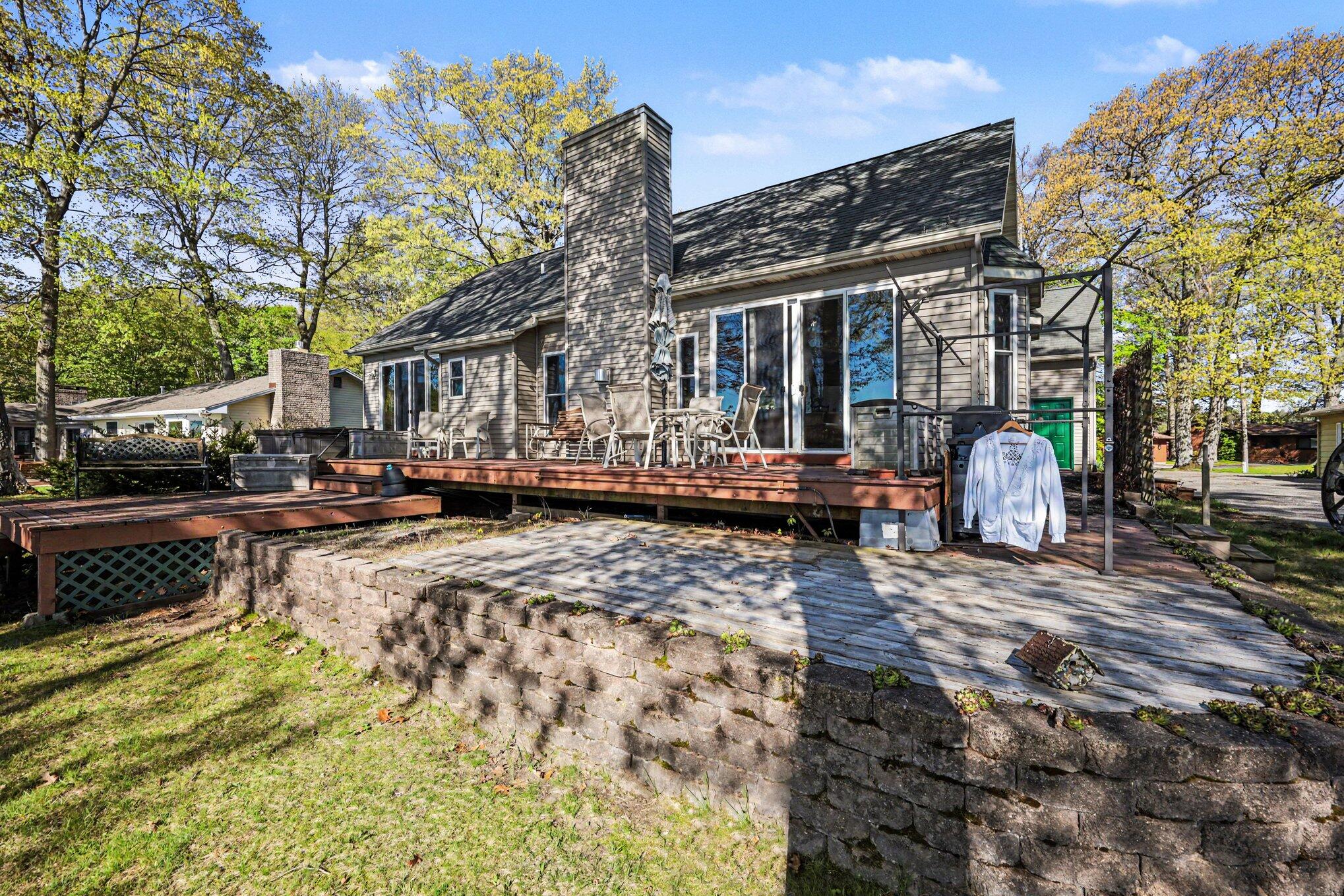 5550 Cozy Point Drive