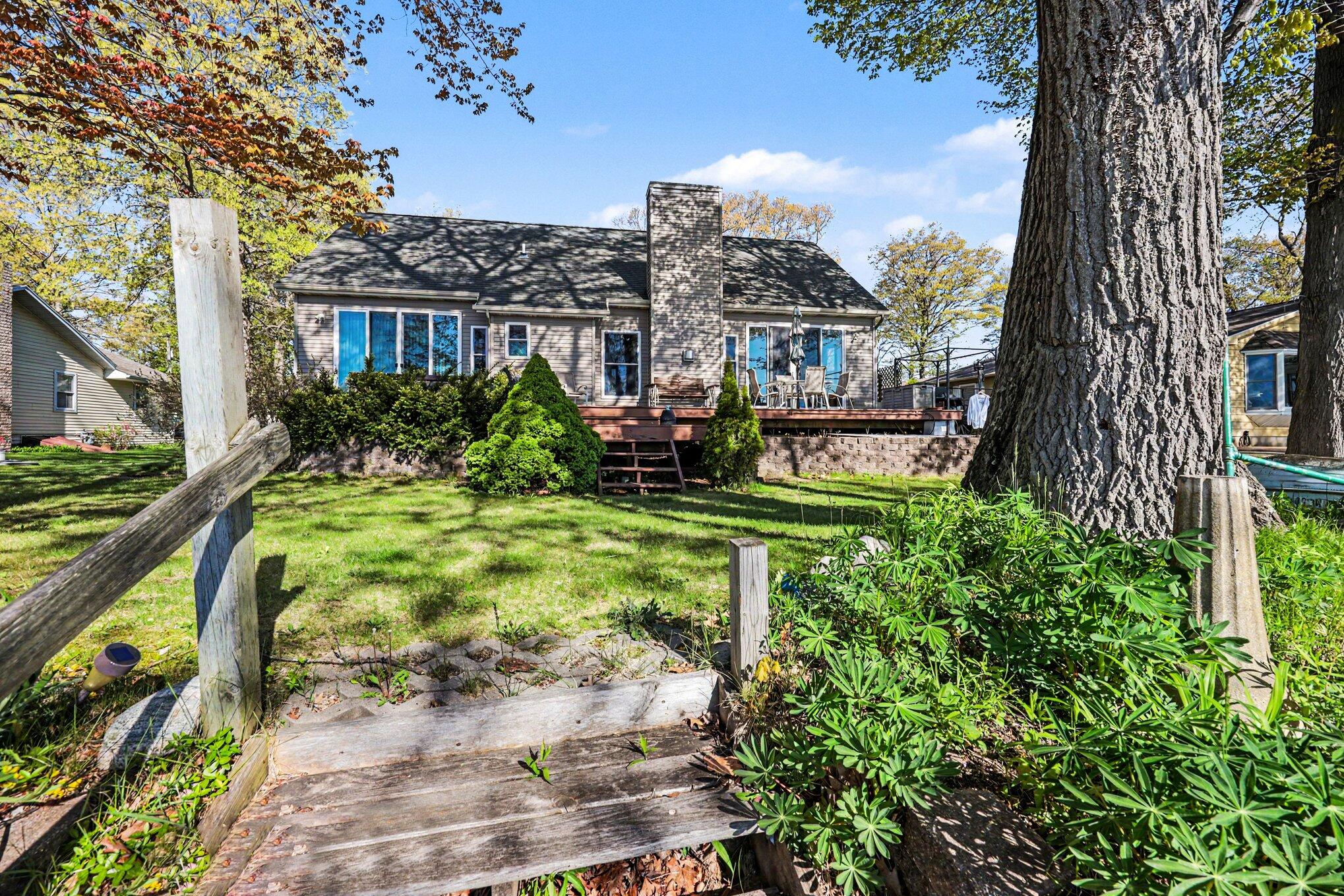 5550 Cozy Point Drive