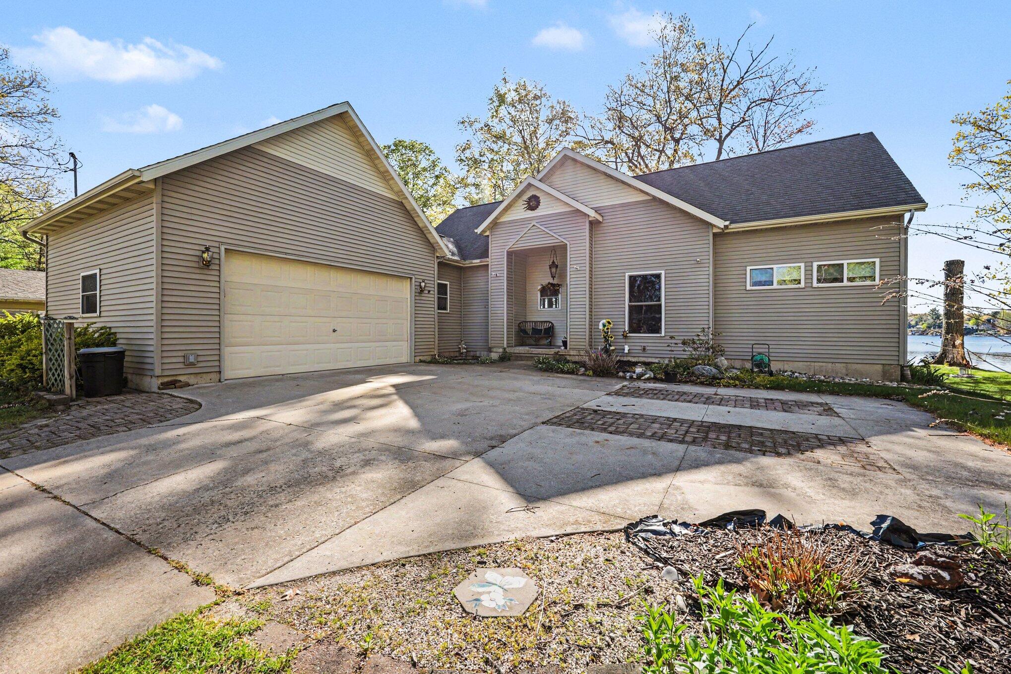 5550 Cozy Point Drive