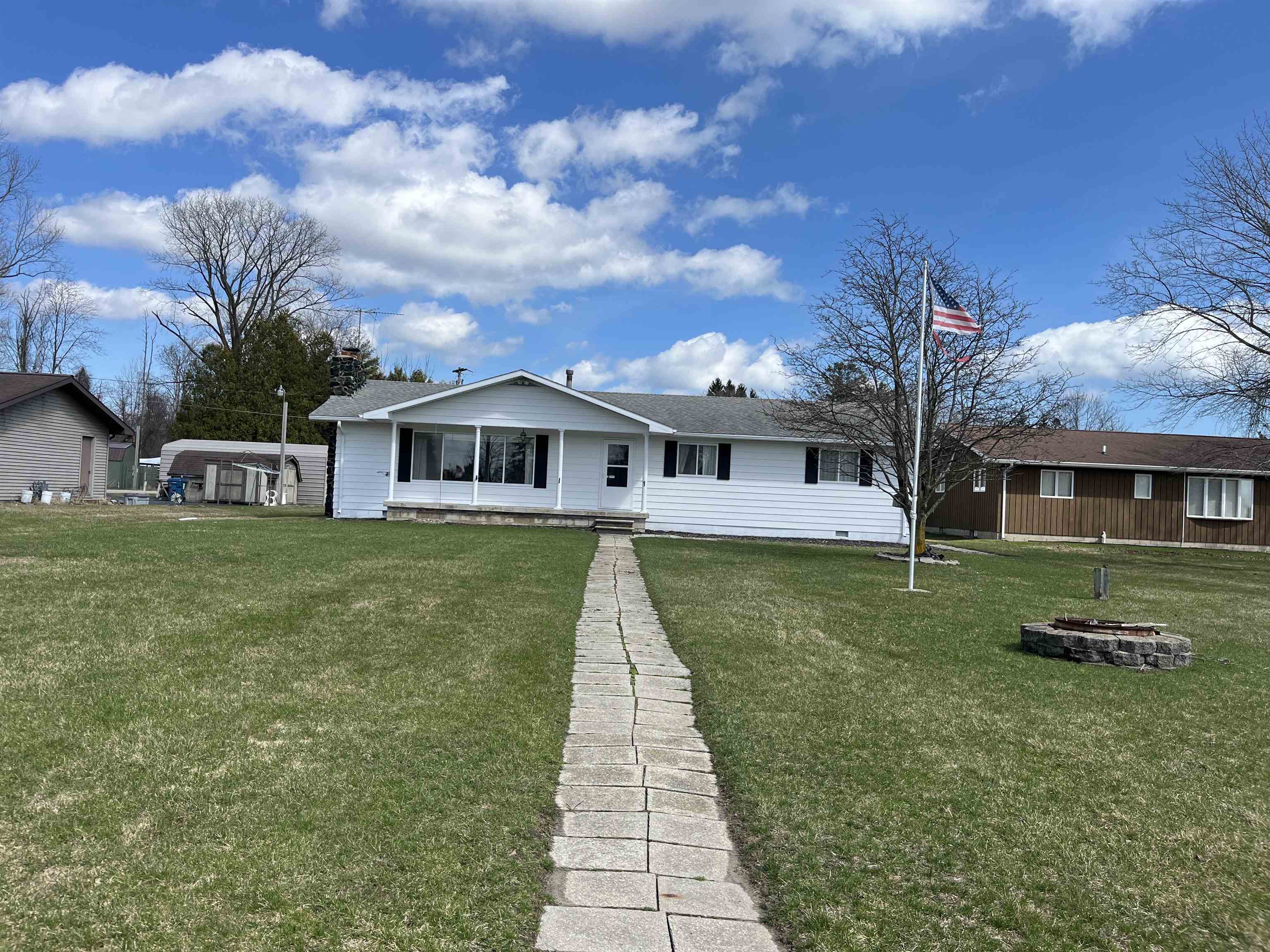 716 Allen Court
